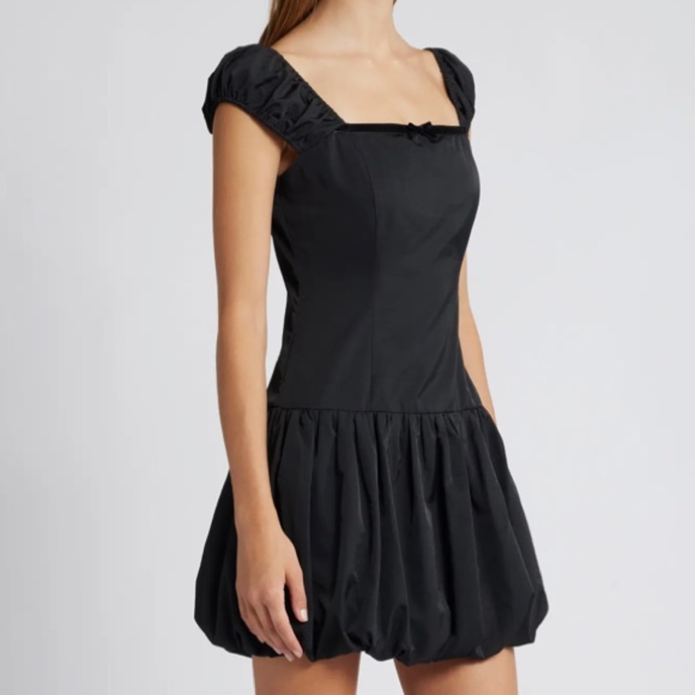 Black Bubble Hem Dress. NWT. Charles Henry. Nordstrom.